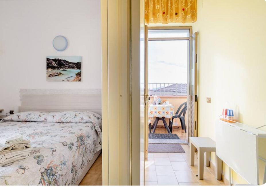 B&B Arcipelago La Maddalena  Exterior photo
